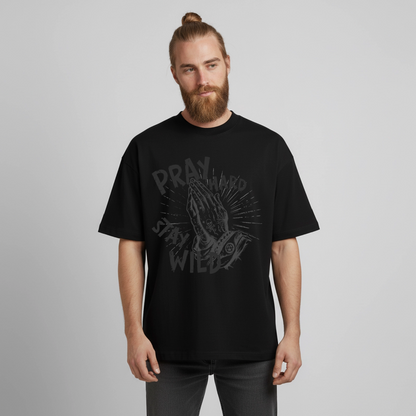 Pray Hard Design T-Shirt - Schwarz