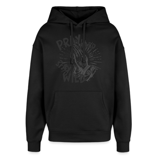 Pray Hard Design Hoodie - Schwarz