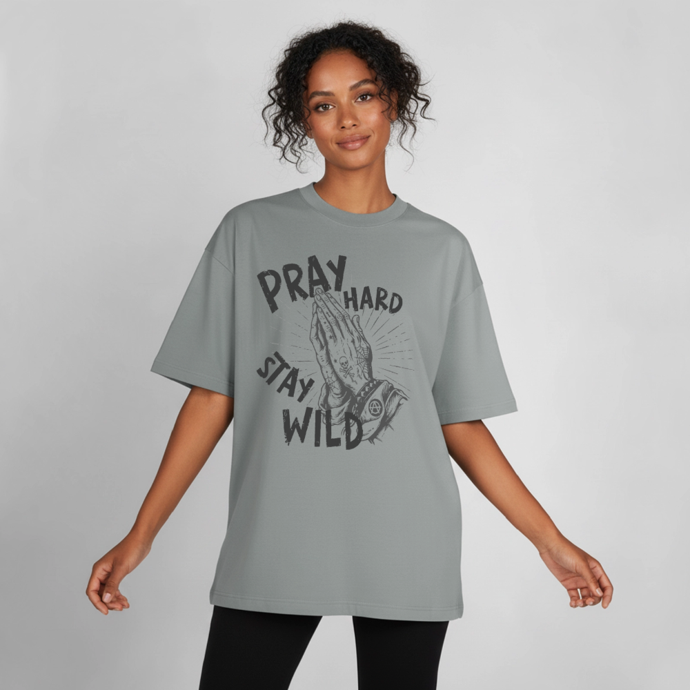 Pray Hard Design T-Shirt - Nebelgrau